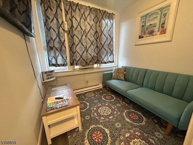 Photo - 142 Mapes Ave Unit 3