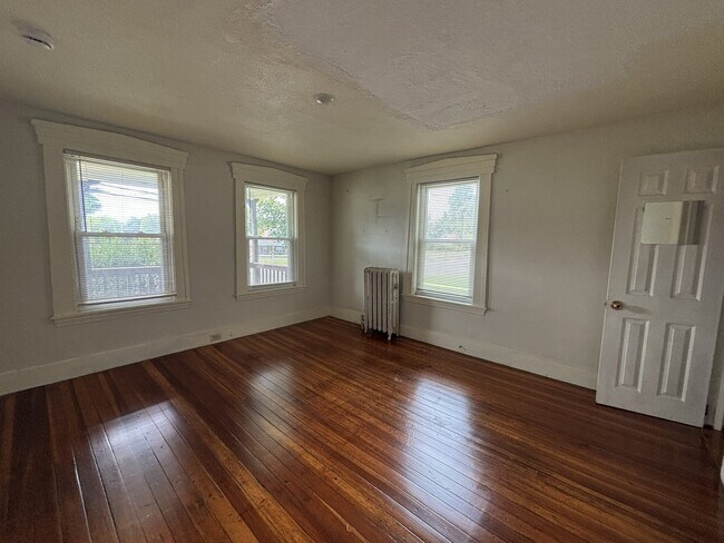 Photo - 69 Meadow St