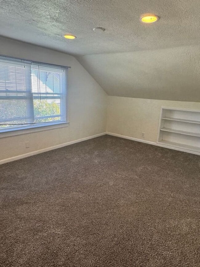 Photo - 2306 E Mill Plain Blvd