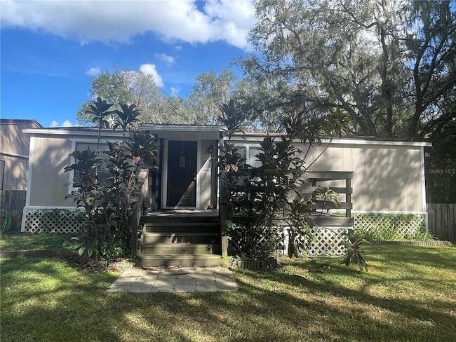 Building Photo - 8824 Overlook Dr