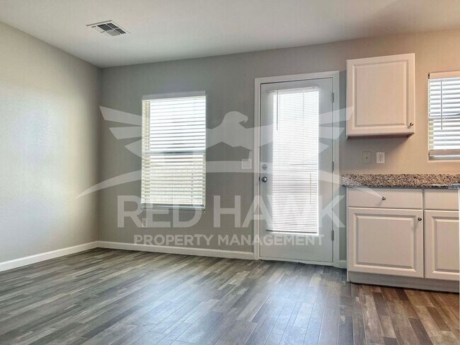 Photo - 1660 S Wooten St