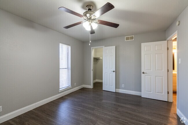 1BR, 1BA - 558SF - Primary Bedroom