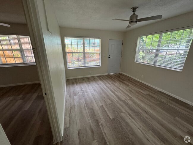 Building Photo - 217 SW 11th Ct Unit 1 Rental