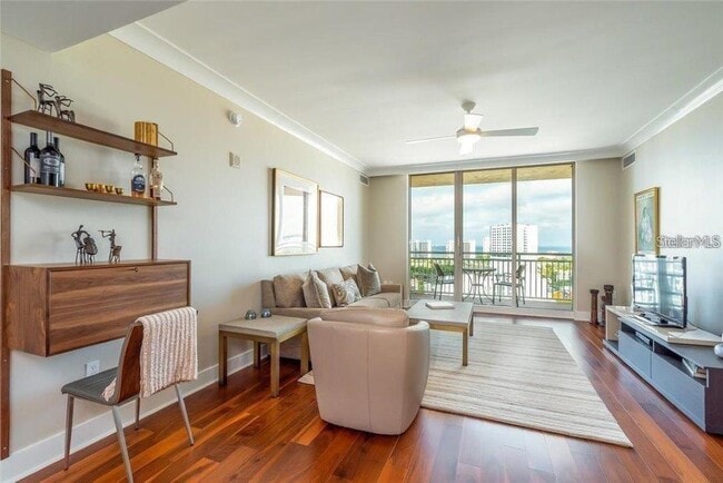 Photo - 1350 Main St Unidad 1404