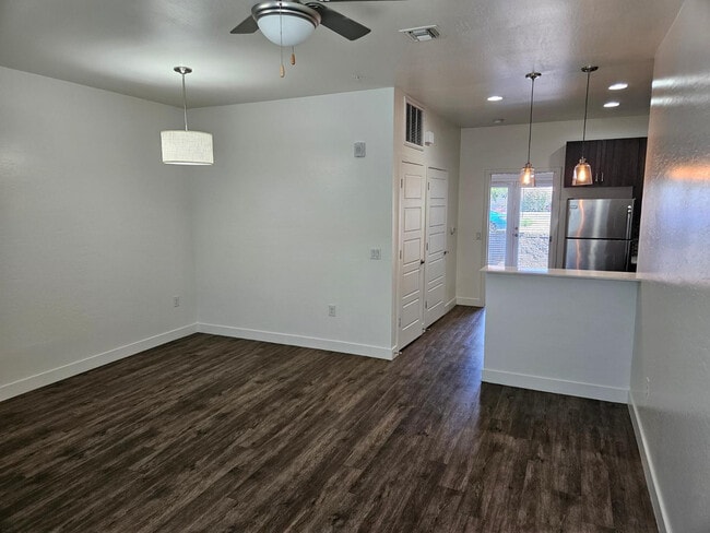Building Photo - 7981 E Wilshire Dr Unit 1008