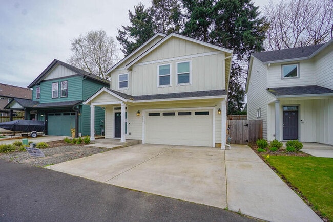 Building Photo - SPACIOUS FOUR BEDROOM HOME IN VANCOUVER