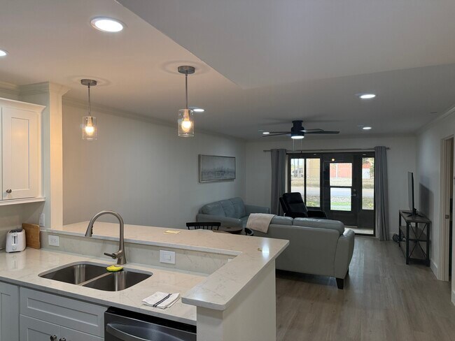 Photo - 401 Airport Ave E Unit #303