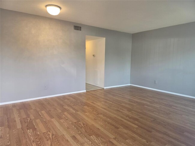Photo - 2043 Denmark St Unit 7