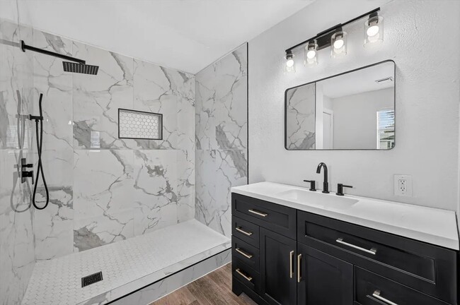 Photo - 1022 Denton Dr