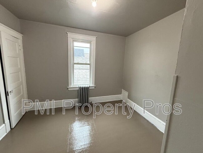 Photo - 1560 S 7th St Unidad Upper Rear