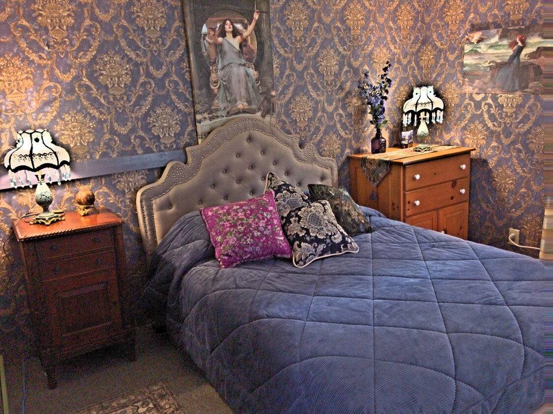 Master bedroom with Queen sized bed - 111 Causeway Rd (Colchester, VT)