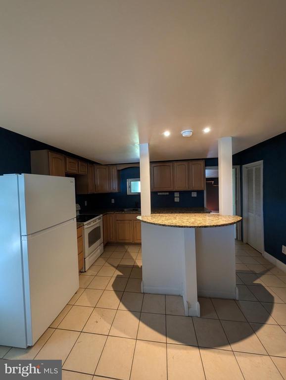 Photo - 202 Market St