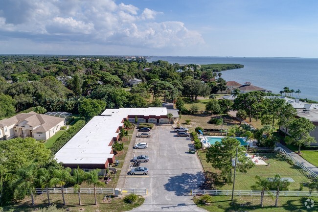 Building Photo - Ocean Sunset Apartments