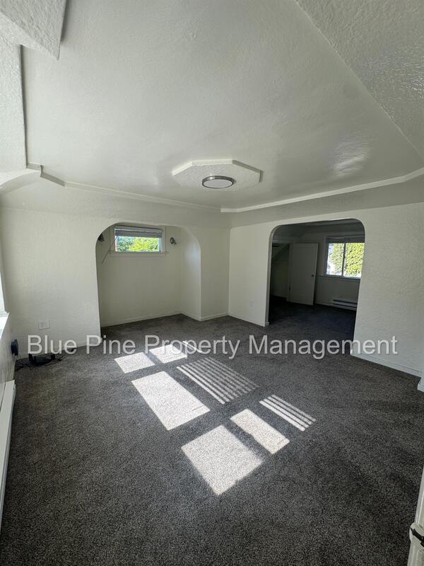 Photo - 112 4th St