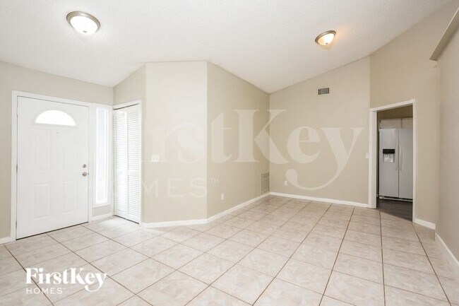 Photo - 232 Rheine Rd NW