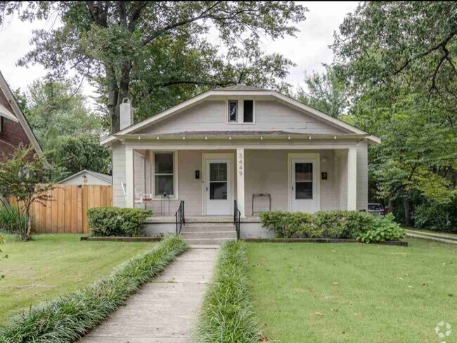 Building Photo - 0000-0001 block from U of Memphis Rental