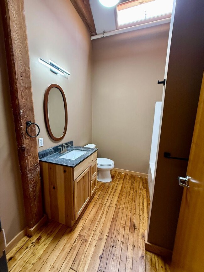 Photo - 70 Webster St Unidad 303