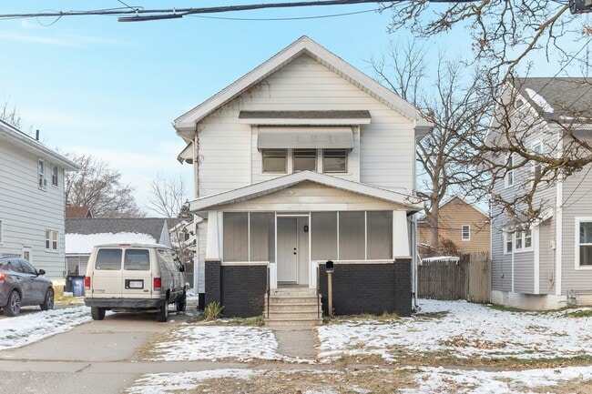 Building Photo - 1728 Berkshire Pl