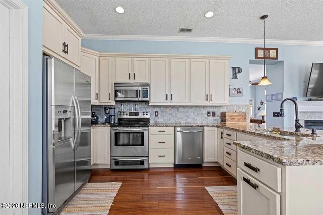 Photo - 703 Cherry St