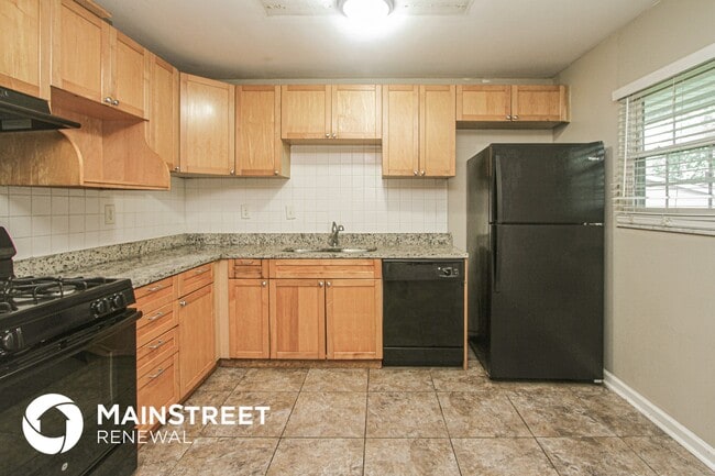 Photo - 2839 S Oxford St