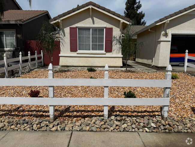 Building Photo - 8671 Shasta Lily Dr Rental
