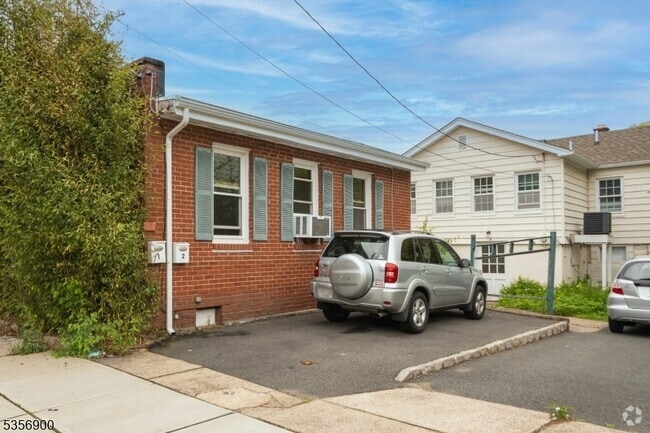 Building Photo - 214 Woodcliff Ave Rental