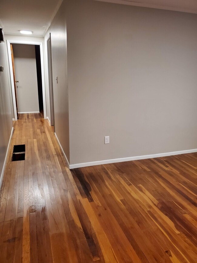 Photo - 3398 Reaver Ave