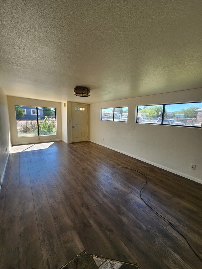 Photo - 3125 E John L Ave