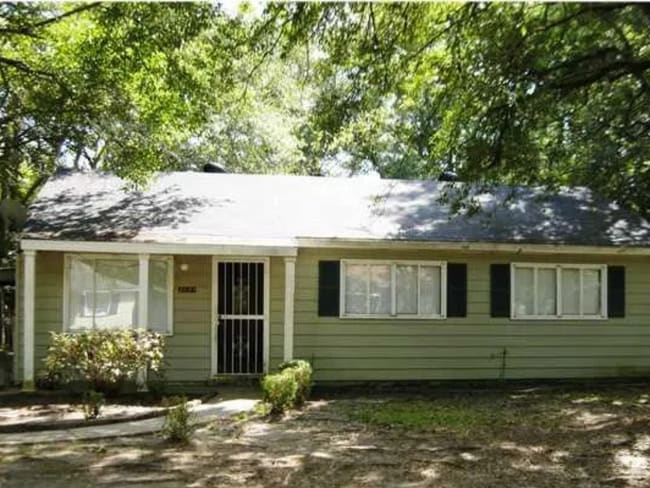 Building Photo - 3051 Westgate St