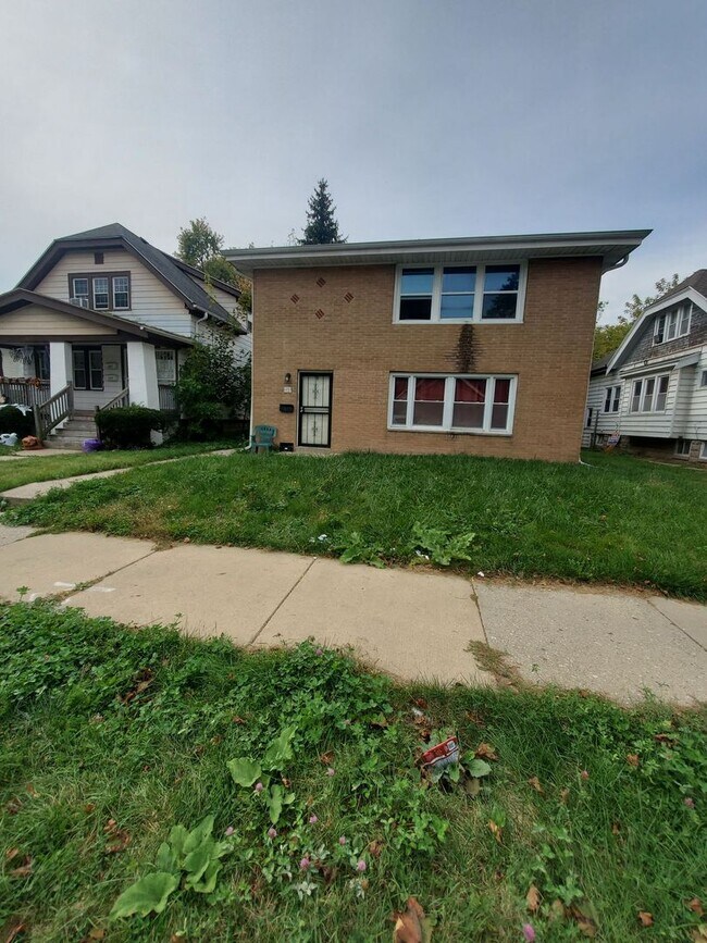 5541-5543 N 35th St. (Duplex) - 5541-5543 N 35th St. (Duplex) Unit 5543 (Upper)