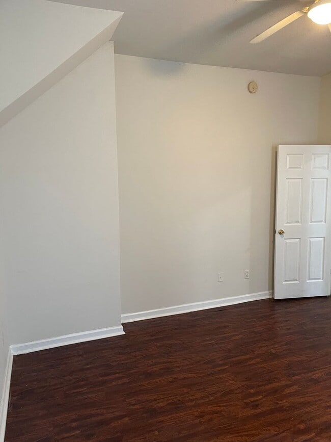 Photo - Lease Starts June 1. No rent until July!!