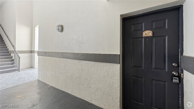 Building Photo - 3421 Winkler Ave Unit 407 Rental