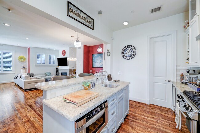 Photo - 1919 Colquitt St