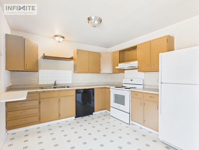 4 Bedroom Near Downtown! - 4 Bedroom Near Downtown! House
