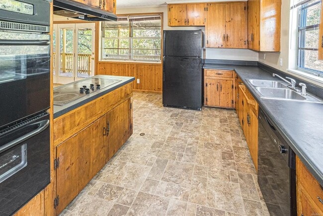 Photo - 1422 Flamingo Ln