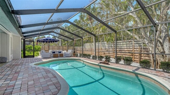 Photo - 734 Birdsong Ln
