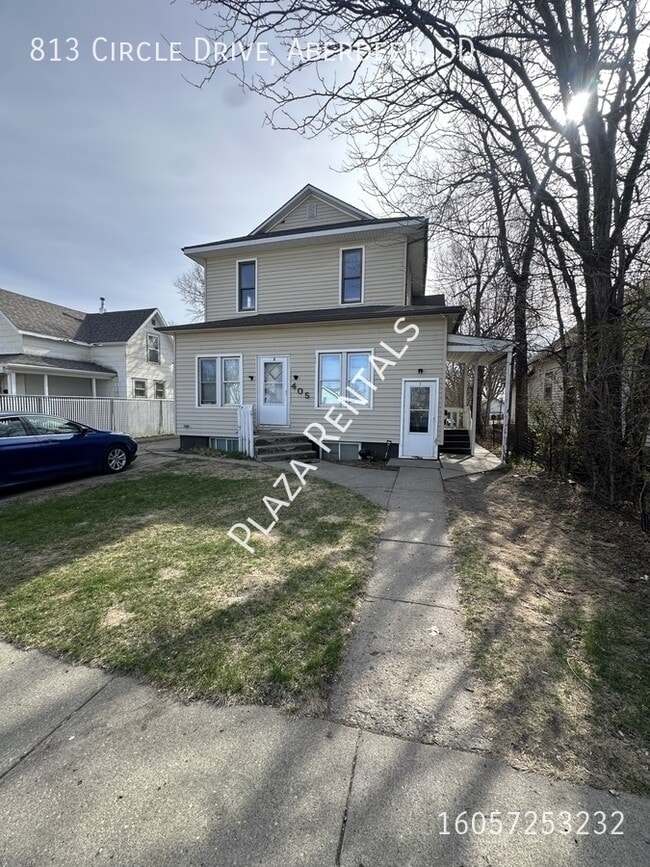 Building Photo - 405 S 8th St Unit 5