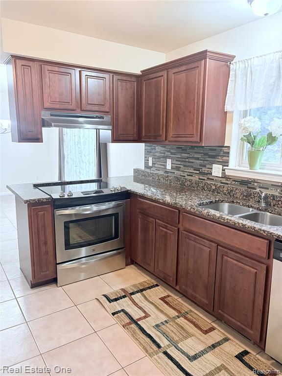 Photo - 6178 Elarz Dr