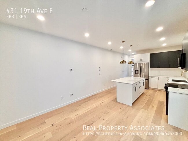 Photo - 431 19th Ave E