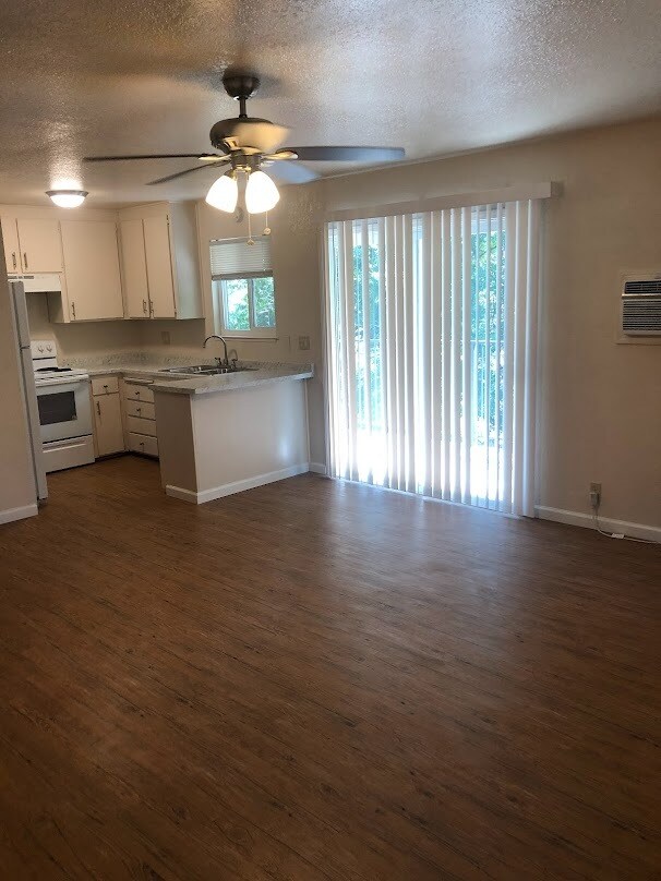 Photo - 1412 Chestnut St Apartments Unit 3