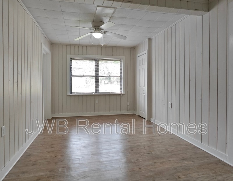 Photo - 1769 Stafford Rd