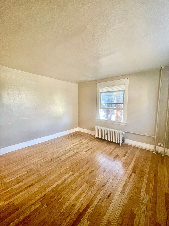 Photo - 901 N M St Unit 8