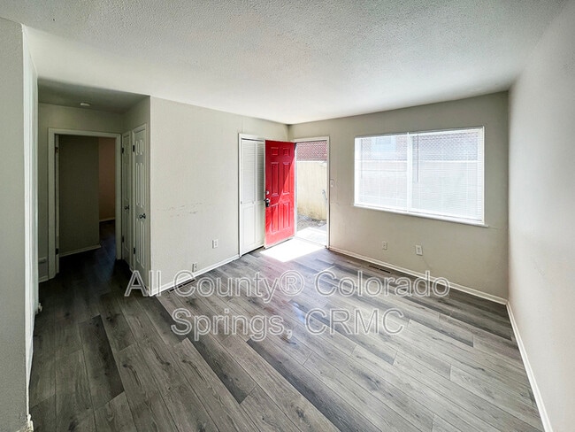 Photo - 4331 Ericson Dr Unit 4
