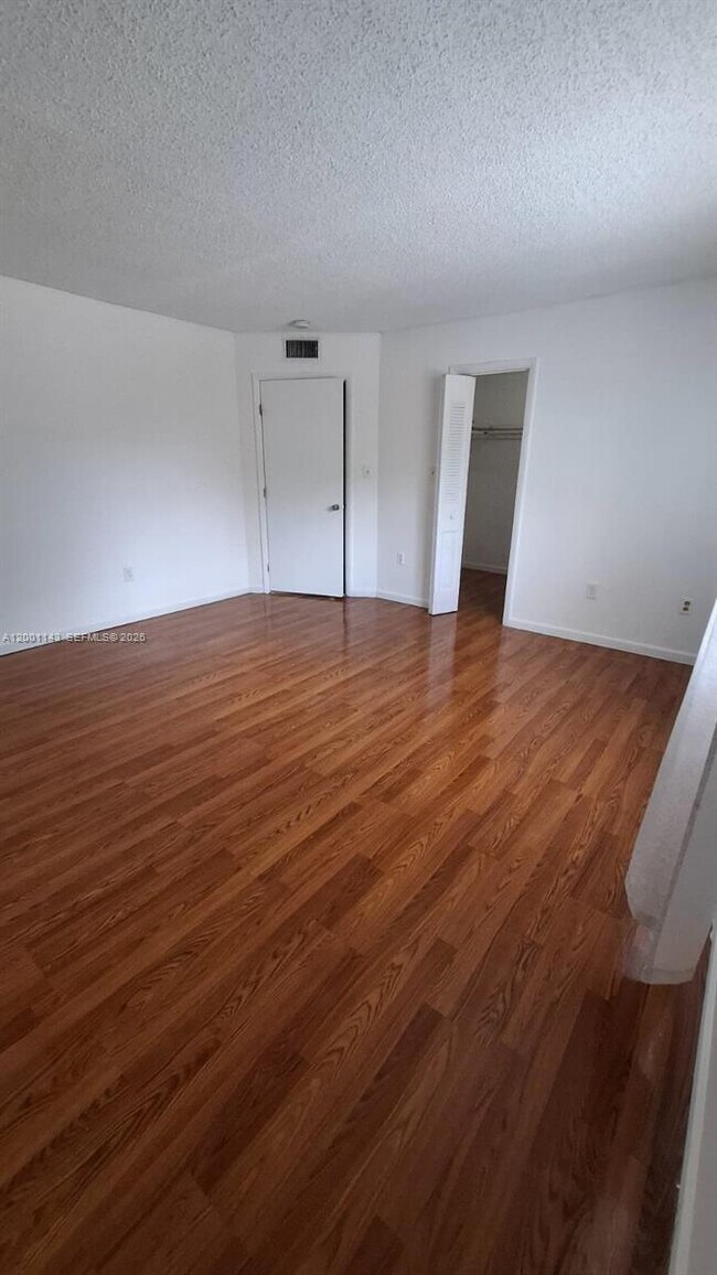 Photo - 6950 Miami Gardens Dr Unit 2-201