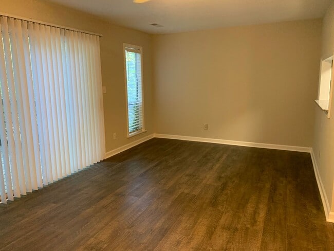 Photo - 4631 Unit 101