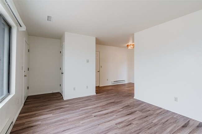 Photo - 3123 N Truwood Dr Unit B