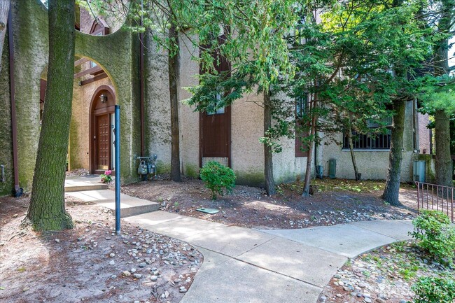 Photo - 57 Smith St Unit 2