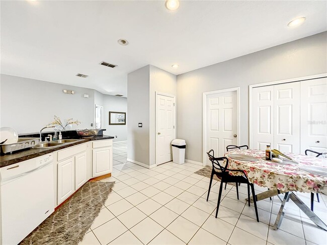 501 Summer Pl Loop