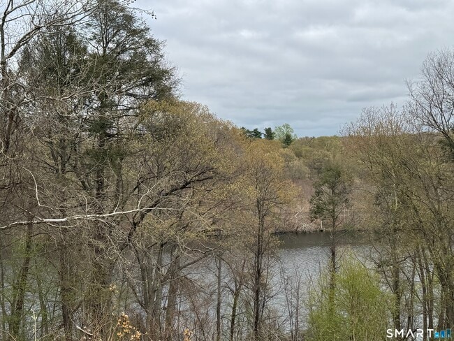 Photo - 158 River Rd