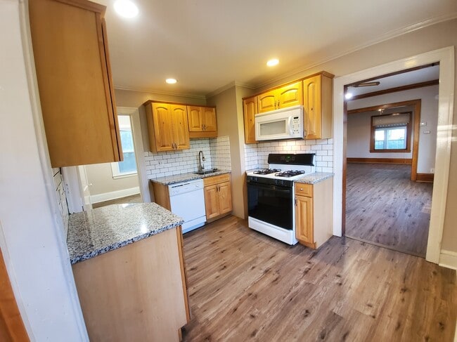 401 Morgan Ave N Unit Floor 1